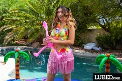 Aubry Babcock - Hula nena | Picture (1)